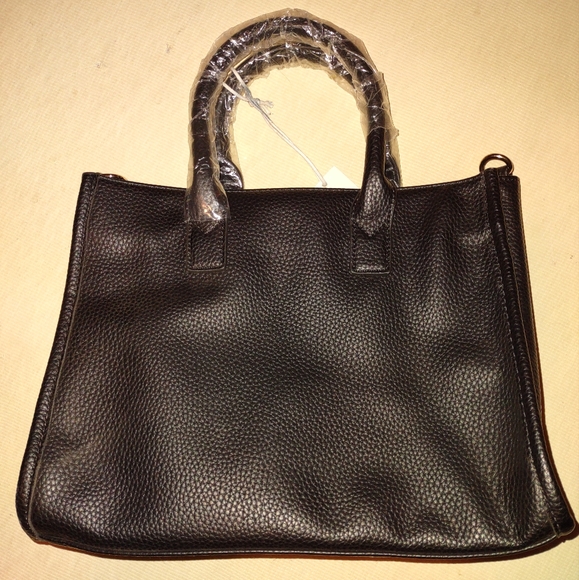 Nico & Olive NWT Black Handbag Purse Satchel - Picture 3 of 4